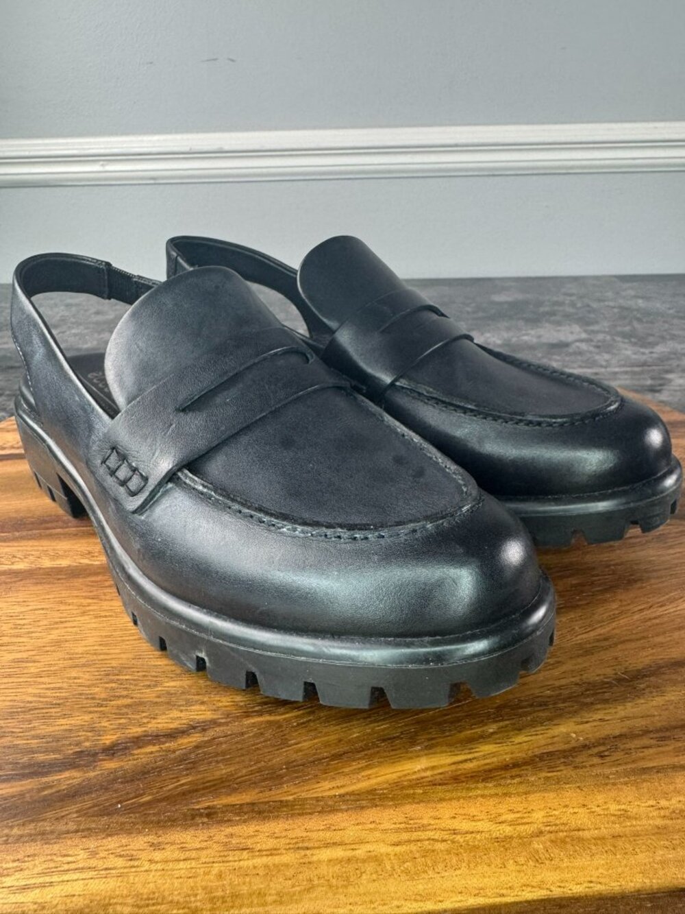 ECCO Women's 6-6.5 Black Modtray Water Resistant Slingback Penny Loafer Edgy